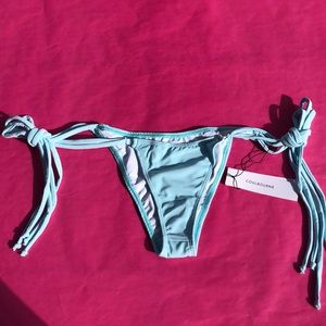 Selling a large Coulbourne BOA bottom NWT